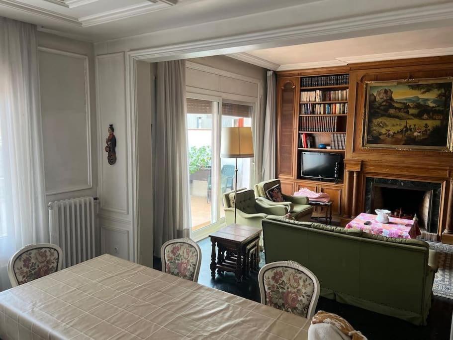 Gran Piso Terrassa Centro Rambla 5 Habitaciones 外观 照片